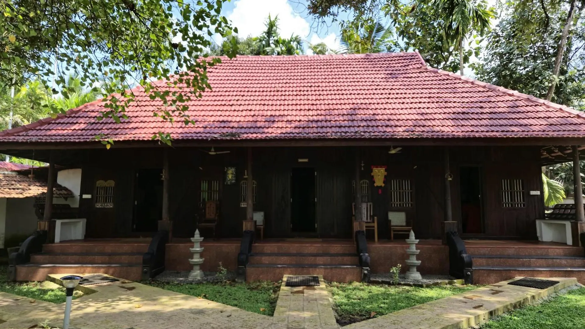 Anandam Backwaters Retreat Vaikom